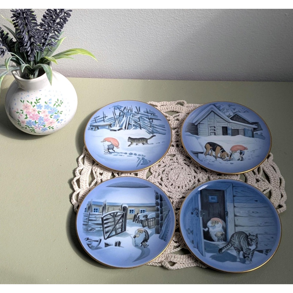 Bing & Grondahl Hans Wilhjelm Mini Plates Set of 4 Danish Nisse Wall Decor